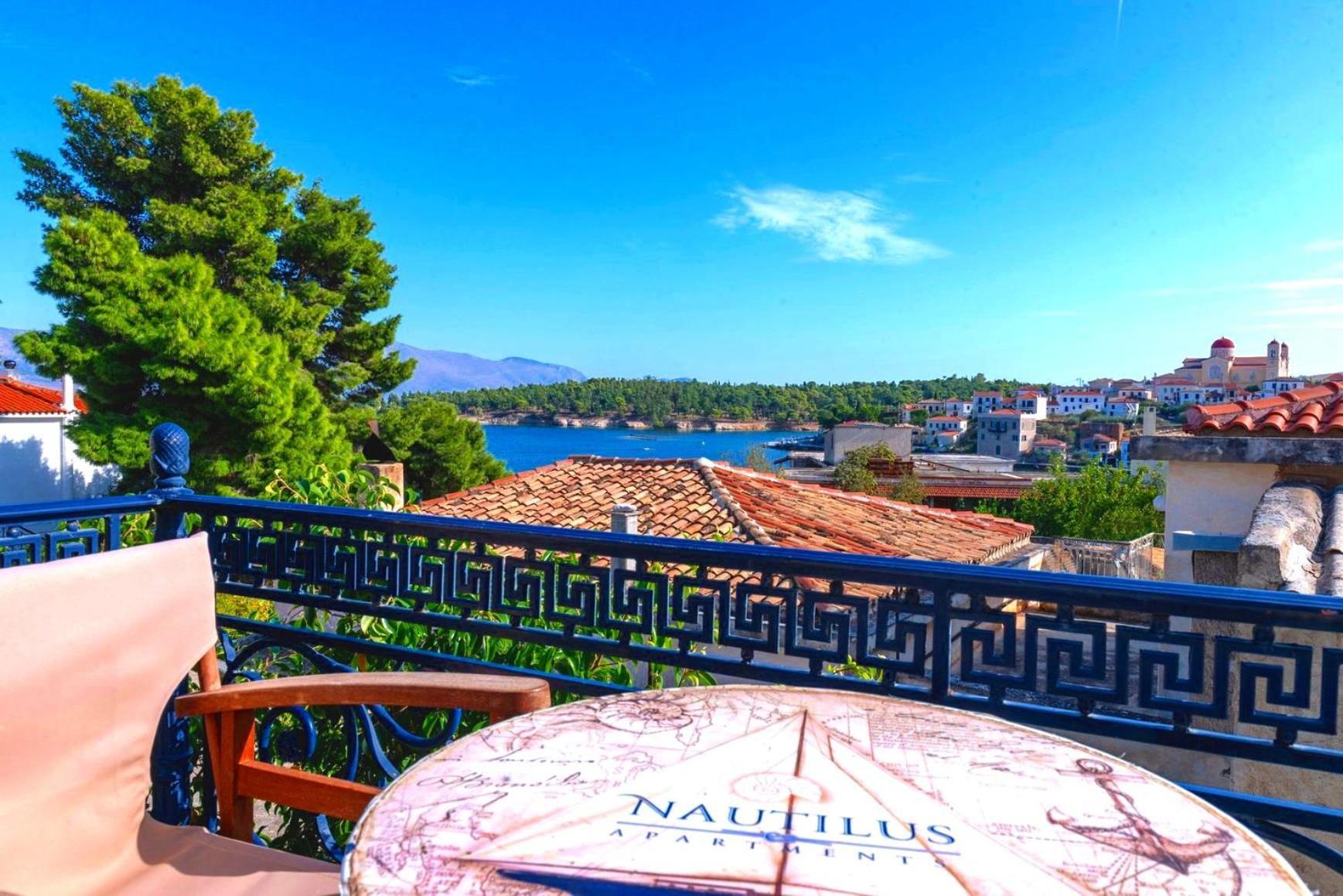 Nautilus Luxury Suites Galaxídhion المظهر الخارجي الصورة
